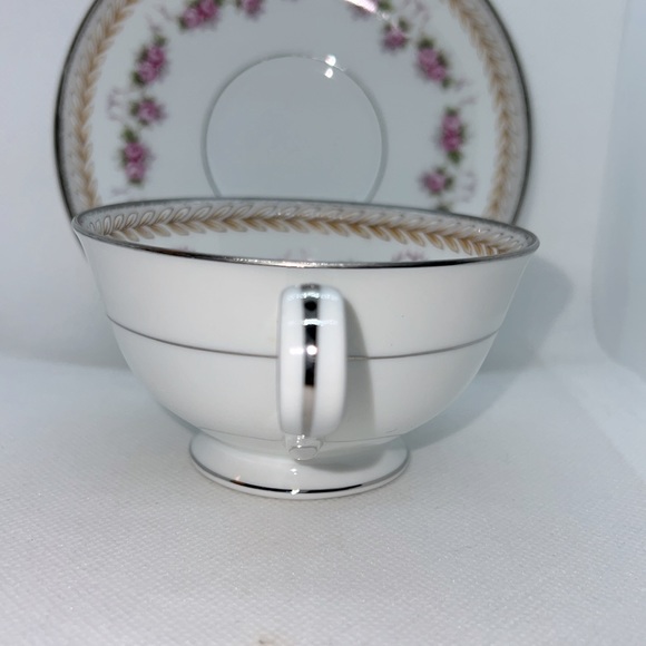 RC TEACUP & SAUCER VINTAGE 1960s PATTERN NORITAKE 564 VICTORIAN ROSES AND LAUREL - Picture 4 of 12